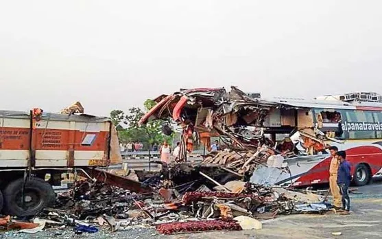 Lucknow-Agra Expressway Accident: 6 killed, 20 injured