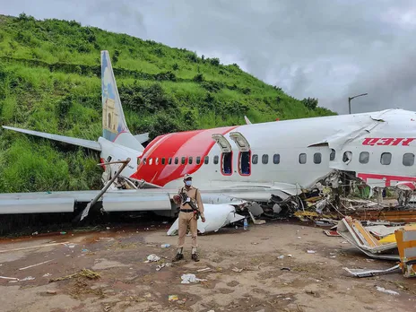 Kerala Plane Crash: 22 Officials Involved in Rescue Ops Test COVID-19+