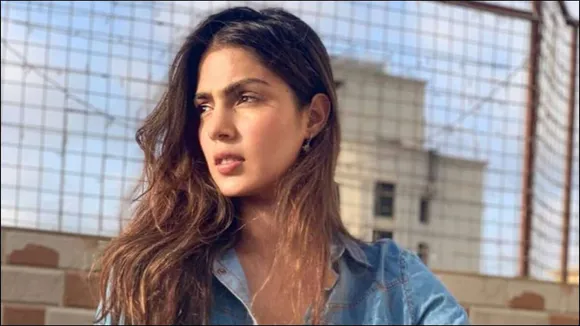 Rhea Chakraborty Summoned By Narcotics Bureau