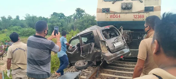 Boko: Three Die As Train Smashes Car