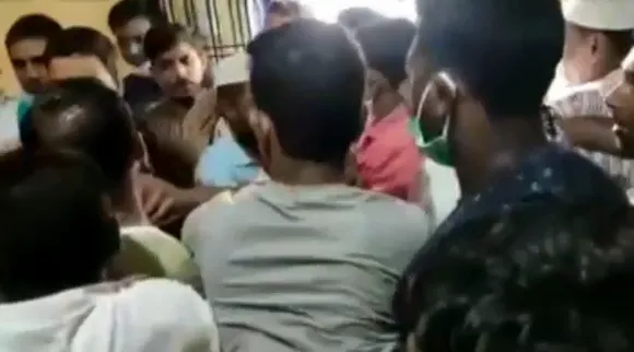 BJP And Congress Workers Beat Each Other Up