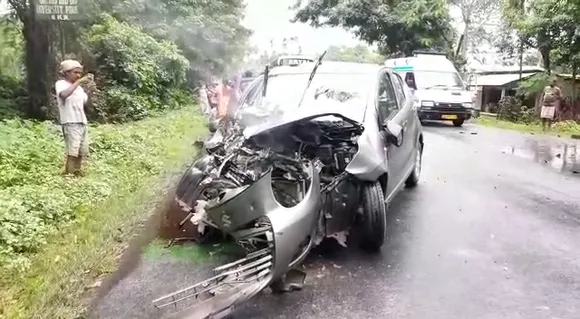Four Injured In Kaziranga Accident