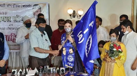 Actor Payal Ghosh Joins Republican Party of India (A)