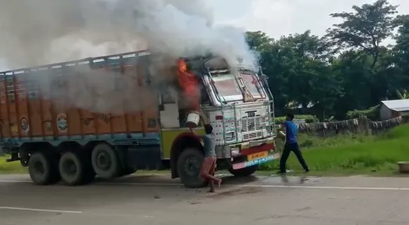 Hojai: Truck Catches Fire