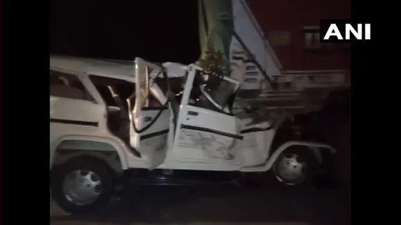 UP: 14 including 6 children Killed in Road Accident