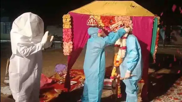 Couple Gets Married In PPE Kit As Bride Tests COVID+ve