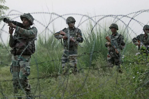 Indian Army Kills Two Pakistan Soldiers