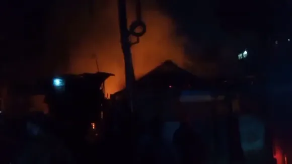 Guwahati: Massive Fire Breaks Out In Lachit Nagar