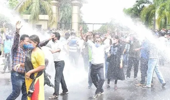 Tripura: Cops Lathi-Charge, Use Tear Gas, Water Cannons On Protesting Teachers