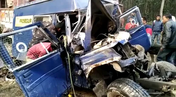 2 Killed, 4 Injured In Boko Road Mishap
