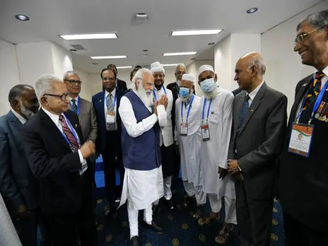 PM Modi Meets Community Leaders, Youth Icons In Bangladesh