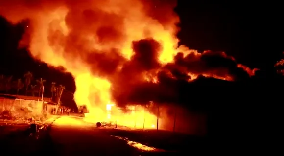 Fire In Sonari, 5 Shops Gutted