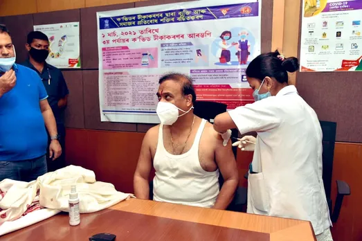 Himanta Gets 2nd Dose Of Vaccine Against COVID-19