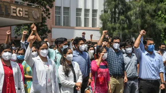 Madhya Pradesh: Nearly 3000 Junior Doctors Resign