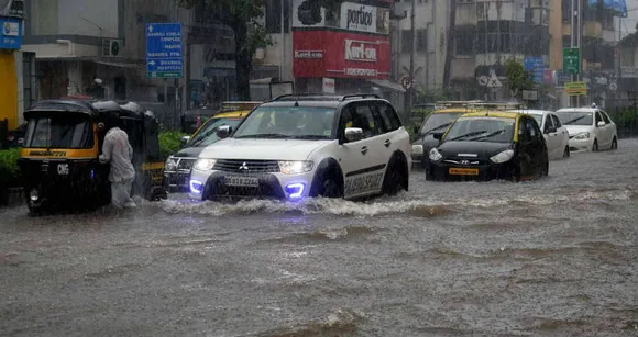 Monsoon Arrives in Mumbai, Water-logging in Many Places