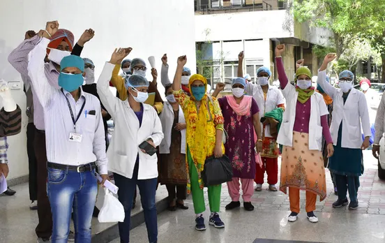 NHM Paramedical Workers Demand Regularisation Of 21,000 Contractual Employees