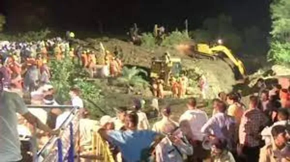 Madhya Pradesh: At Least 3 Dead After 30 People Fall in Well