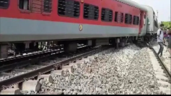 Assam: Guwahati-Howrah Special Express Train Derails Near Chaygaon