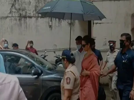 Kangana Ranaut Files Extortion, Criminal Intimidation Case Against Javed Akhtar