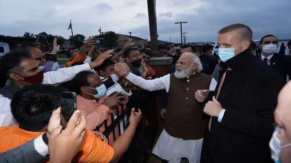 Indians Give Warm Welcome To PM Modi As He Arrives In Washington