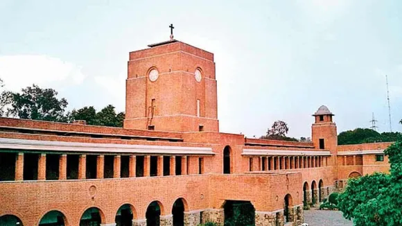 DU Pegs Cut Off For JMC, Hansraj College For Some Courses At 100%