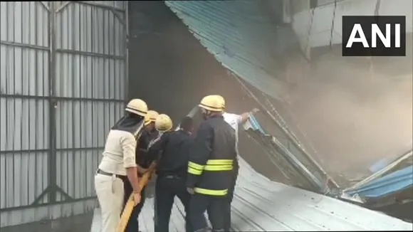 Massive Fire Breaks Out in Surat, 2 Dead