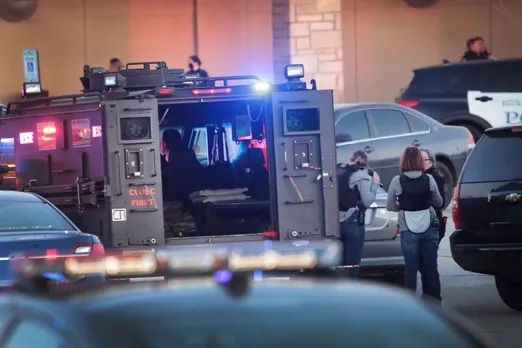 Shooting At US Mall, 2 Dead And 4 Injured