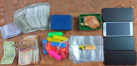 Guwahati: 15 Stolen Smart Phones, Heroin, Cash Recovered; 6 Arrested
