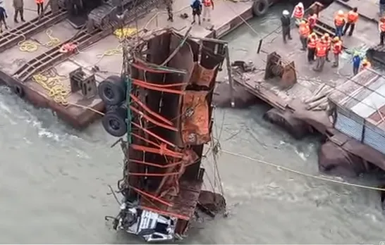 Assam: Truck Recovered Day After Accident On Kaliabhomora Bridge And Falling Into River
