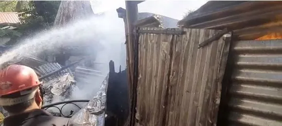 Guwahati: Massive Fire Breaks Out in Panbazaar Railway Colony