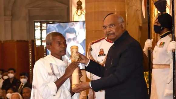 Harekala Hajabba- an Orange Seller Awarded Padma Shri