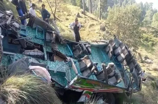 22 Dead, 8 Injured As Bus Plunges Into Ravine In PoK
