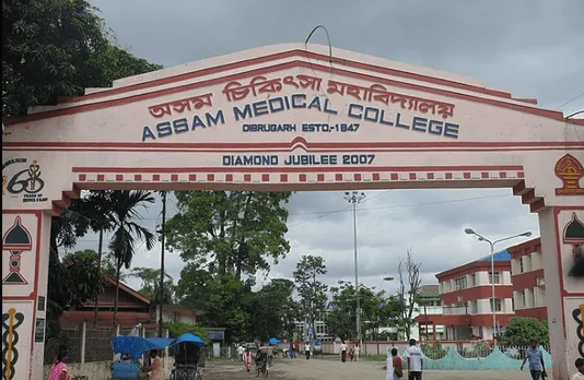 Assam: 13 Students Faint During School Function in Duliajan