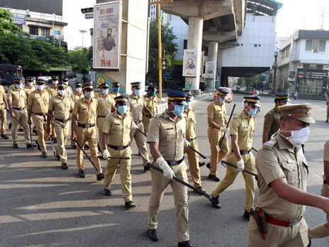 Delhi: Nearly 1000 Police Personnel Test COVID-19 Positive