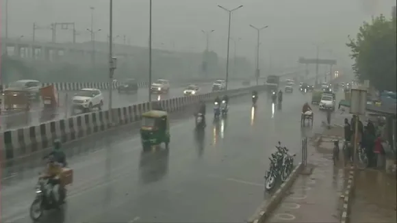Delhi Witness Heavy Rainfall Overnight, Waterlogging in Several Parts