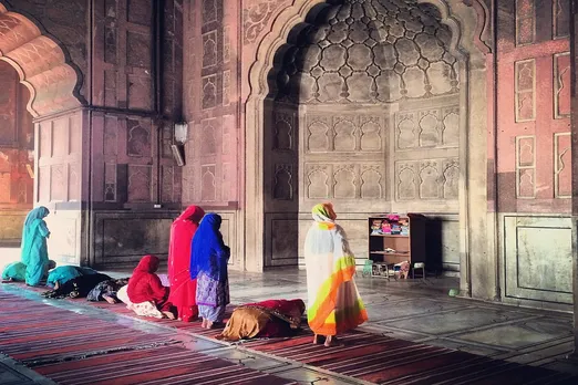 women in mosque