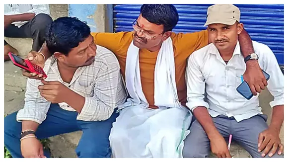Police disguised as farmers