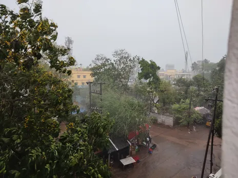 rain thunder