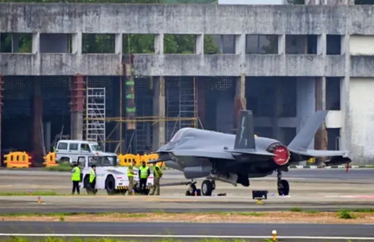 F-35 B fighter jet