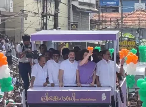 priyanka gandhi road show-3
