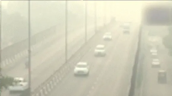 Delhi air quality 'severe', 107 flights delayed, 3 cancelled due to thick smog