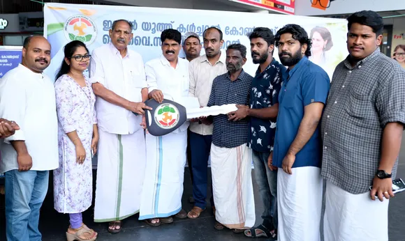 വയനാടിനായി ഐ.വൈ.സി.സി ബഹ്‌റൈന്റെ കൈത്താങ്, ആദ്യ ഓട്ടോറിക്ഷ ടി സിദ്ദീഖ്  എംഎൽഎ കൈമാറി