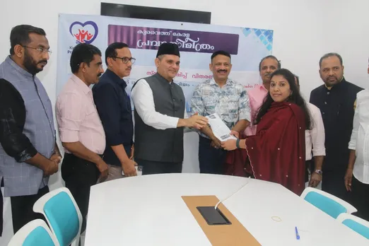 കുവൈറ്റിലെ പ്രവാസികളുടെ മക്കളുടെ വിദ്യാഭ്യാസ ഉന്നമനത്തിനായി നടപ്പിലാക്കുന്ന പ്രവാസിമിത്രം സ്കോളർഷിപ്പ് സമ്മാനിച്ചു