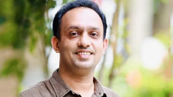 സിപിഎമ്മിൽ തലമുറമാറ്റം: വയനാട്ടിൽ ചരിത്രം തിരുത്തി സിപിഎം സമ്മേളനം. ഡിവൈഎഫ്ഐ ജില്ലാ സെക്രട്ടറി കെ. റഫീഖിനെ ജില്ലാ സെക്രട്ടറിയാക്കിയത് എംവി ഗോവിന്ദന്റെ വരെ പിന്തുണയുള്ള പി. ഗഗാറിനെ പിന്തള്ളി. 36കാരനായ റഫീഖ് എൻഡിഎഫ് മർദ്ദനമേറ്റയാൾ. വിദ്യാർത്ഥി സമരത്തിൽ 36 ദിവസം ജയിൽവാസം. സിപിഎമ്മിന്‍റെ ചരിത്രത്തിലെ ഏറ്റവും പ്രായംകുറഞ്ഞ ജില്ലാ സെക്രട്ടറിയായി കെ റഫീഖെത്തുമ്പോള്‍
