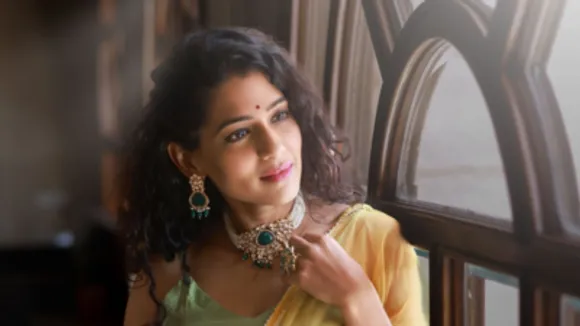 നടി ഊർമിളയുടെ കാറിടിച്ച് മെട്രോ തൊഴിലാളിക്ക് ദാരുണാന്ത്യം. ഒരാൾ ​ഗുരുതരാവസ്ഥയിൽ, താരത്തിനും പരിക്ക്. അപകട കാരണം അമിത വേഗതയെന്ന് പോലീസ്, ഡ്രൈവർക്കെതിരെ കേസ്