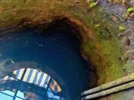 well was filled with flowing water