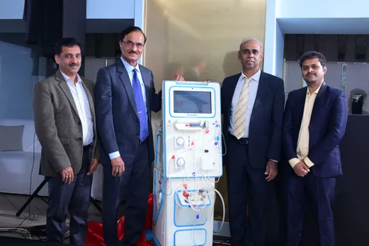 Renalyx dignitaries with AI based Smart Hemodialysis Machine  RENALYX – RxT 21
