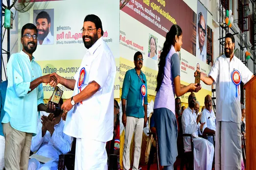Minister becomes quiz master