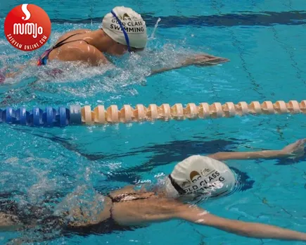 she swimming