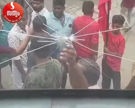 ksrtc bus glass broken by union protesters